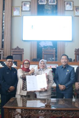Pemkab dan DPRD Lampung Timur Sepakati KUA-PPAS APBD 2027, Perkuat Sinergi untuk Pembangunan yang Berkelanjutan