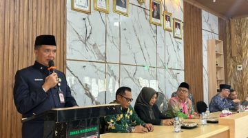 Sekda Lampung Timur Rustam Effendi Lantik 24 Kepala UPTD Puskesmas dan 14 Pejabat Fungsional, Perkuat Pelayanan Kesehatan Masyarakat